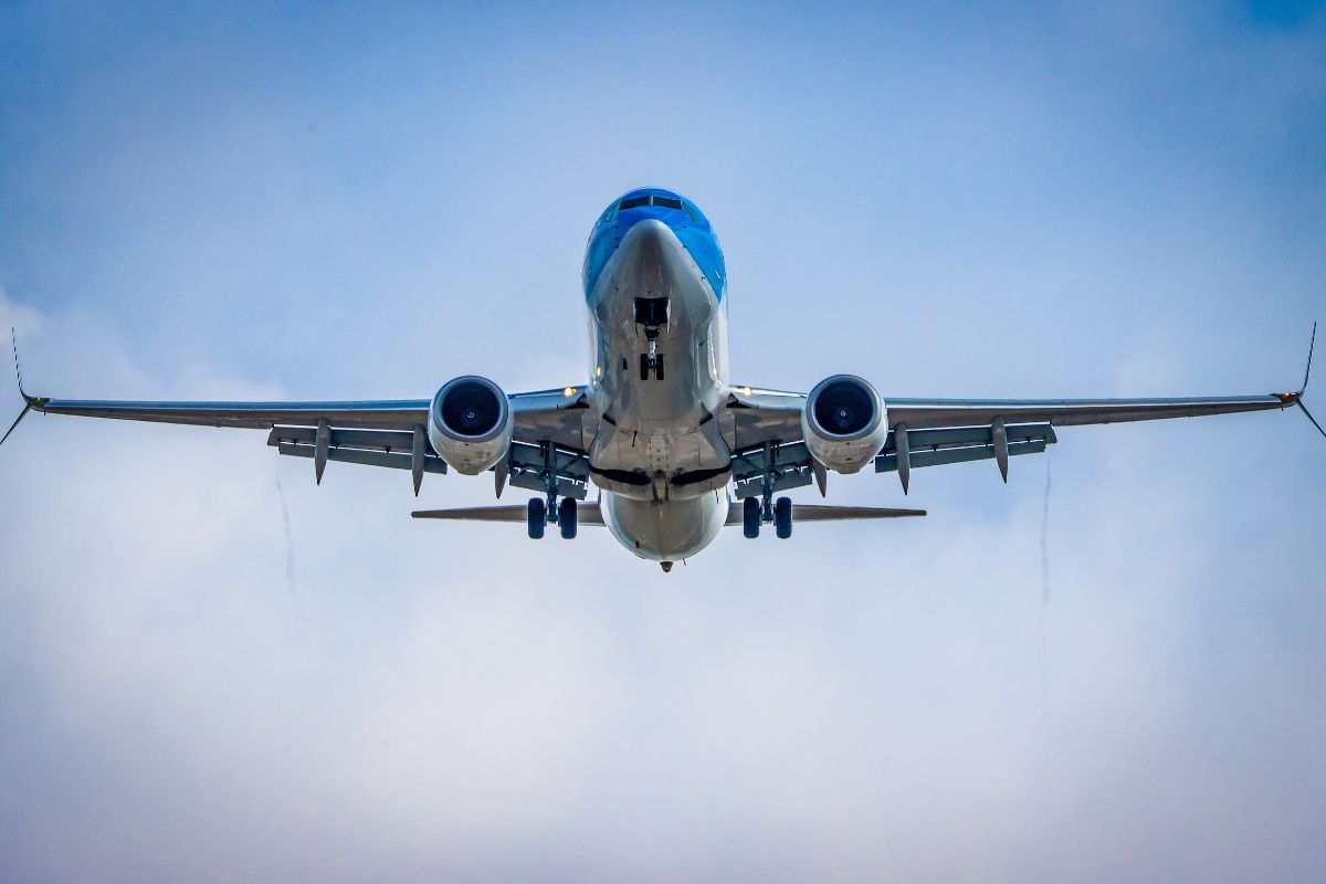 How to Book Cheap Flights Without Hidden Fees